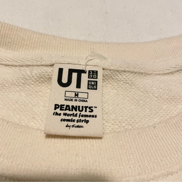 Peanuts Snoopy Uniqlo Printed Sweatshirt Size Medium Sweater - Picture 5 of 16